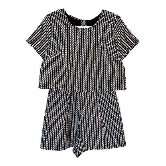 Vestique Romper Short Sleeve Open Back Black White Dot Print M - Picture 1 of 8